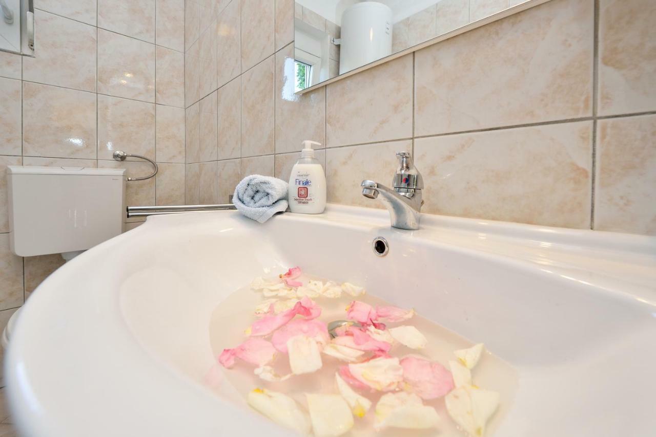 Apartman Jadranka บาร์บินเย ภายนอก รูปภาพ